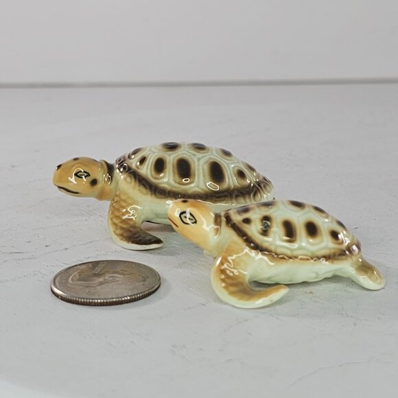 Vintage Bone China Taiwan Sea Turtle Miniature Figurine Mom Baby - Picture 2 of 10